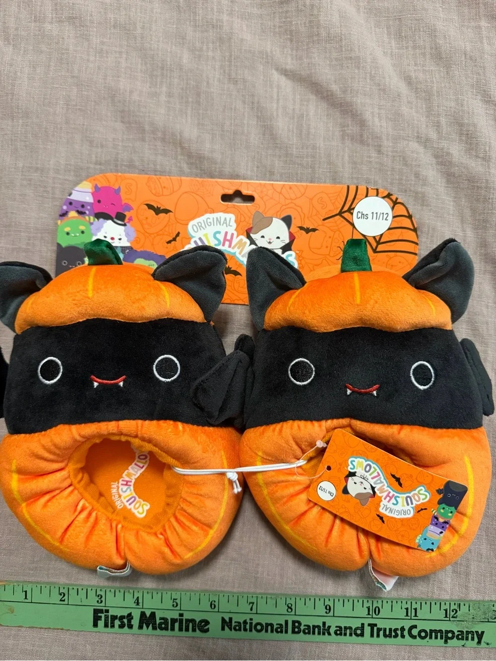 NWT Halloween Pumpkin Bat Squishmallows Kid Slippers Orange & Black Size 11/12